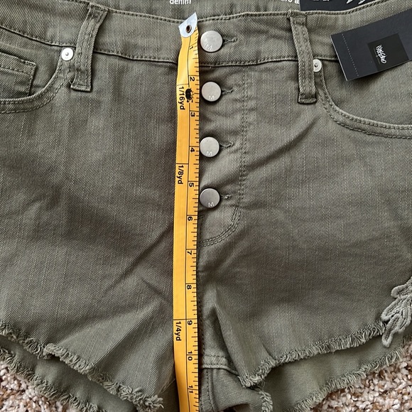 High rise shorts - Picture 4 of 5